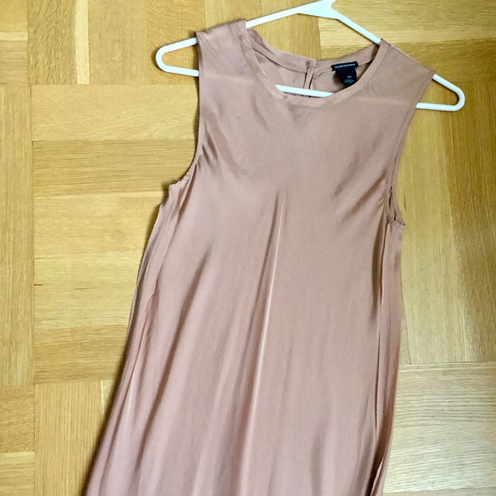 NWOT Club Monaco Sleeveless Top 100% silk